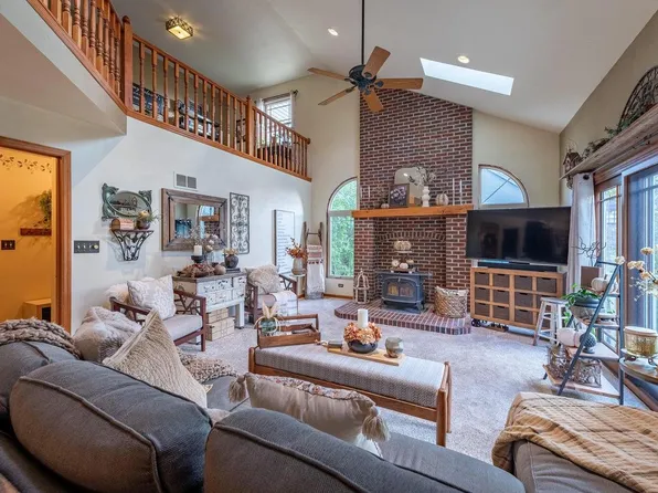 12346 85th AVENUE, Kenosha, WI 53158