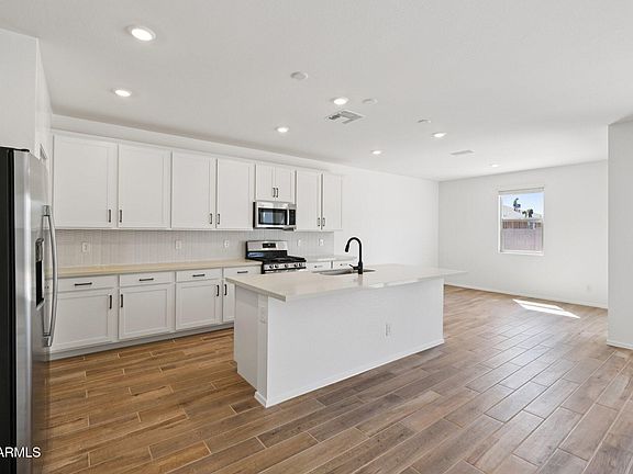 4th image of 47201 W PECAN WOODS Walk