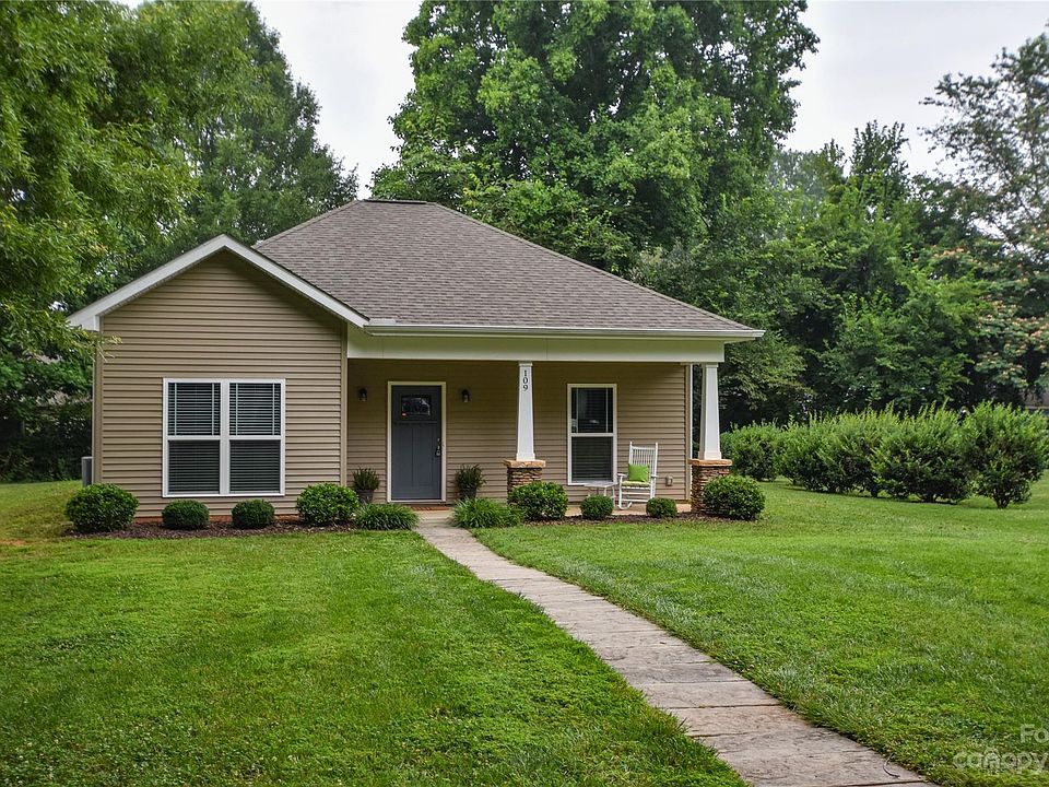 1st image of 109 Mainview Dr