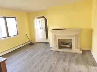 38 Adobe Dr, Shirley, NY 11967