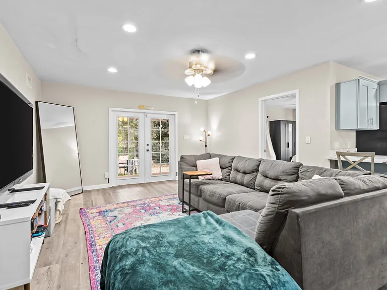 5059 Campanile Dr — Photo 5