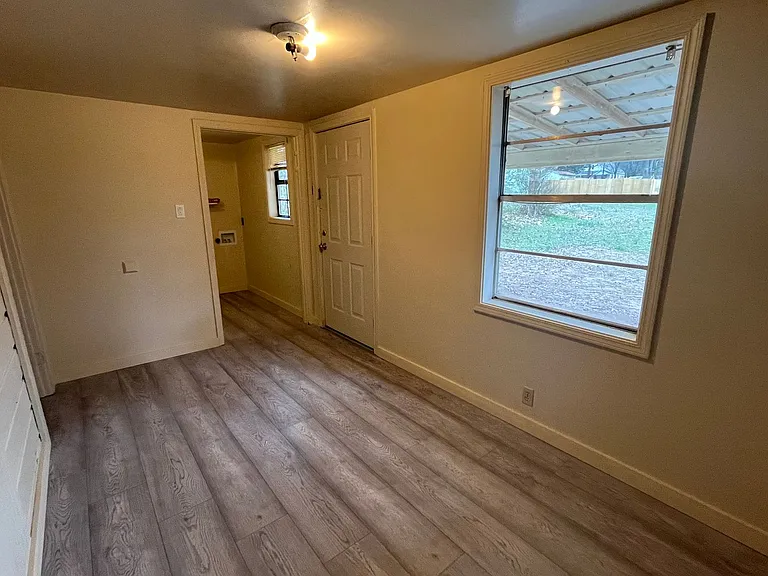 302 S Elizabeth St — Photo 11