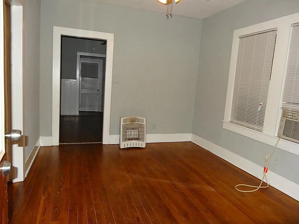 2 bed, 1.0 bath, 760 sqft, $1,525 — Photo 4