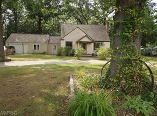 2127 Whitehall Rd, Muskegon, MI 49445