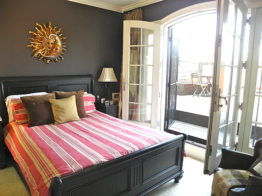 Sold by Corcoran | media 8