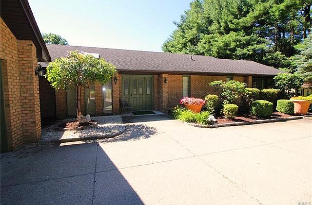 1st image of 158 Macgregor Dr