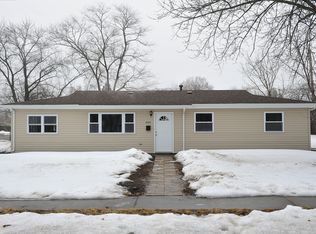 630 Walnut Rd, Wauconda, IL 60084