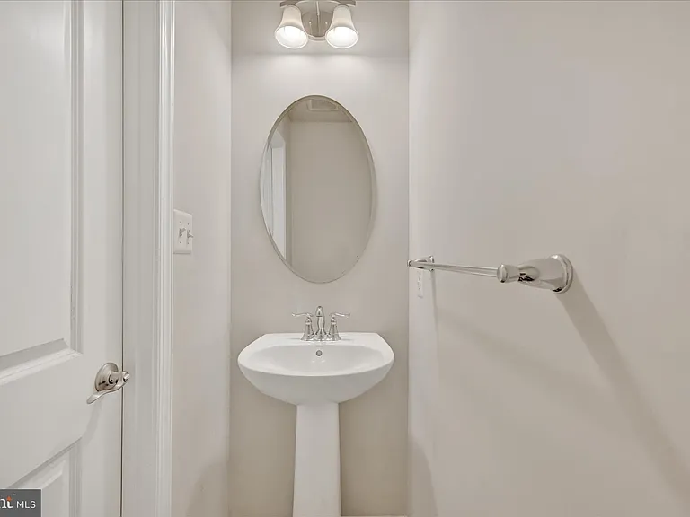 10 Laurel Gate Ct — Photo 17