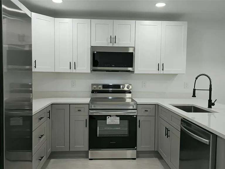4429 26th St SW — Photo 3