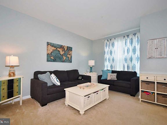 3rd image of 321 Cherrystone Ct