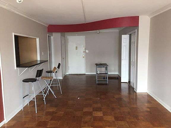 2nd image of 225 Saint Pauls Ave APT 16