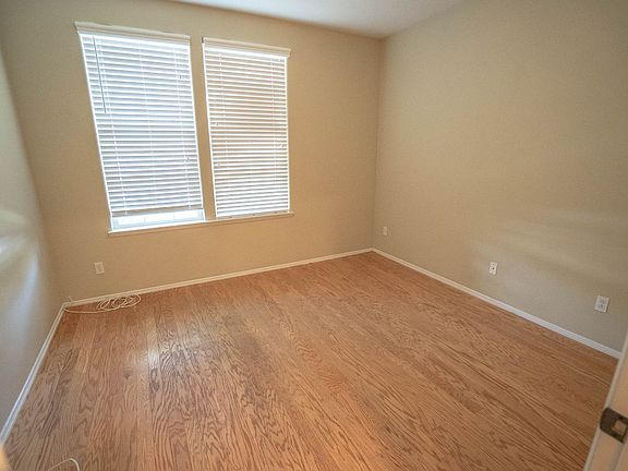 5th image of 24124 Victoria Ln Unit 55