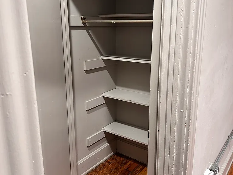 12 W Court St #7 — Photo 22