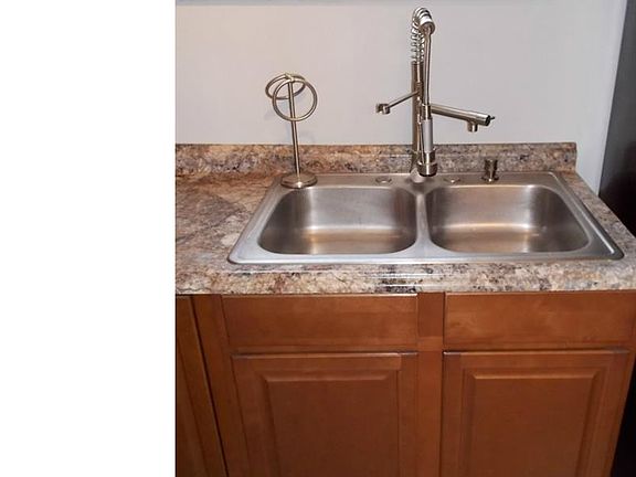 3rd image of 1756 Gaylord Dr