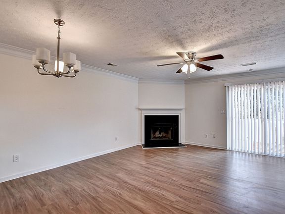 3rd image of 3835 Meadow Creek Dr