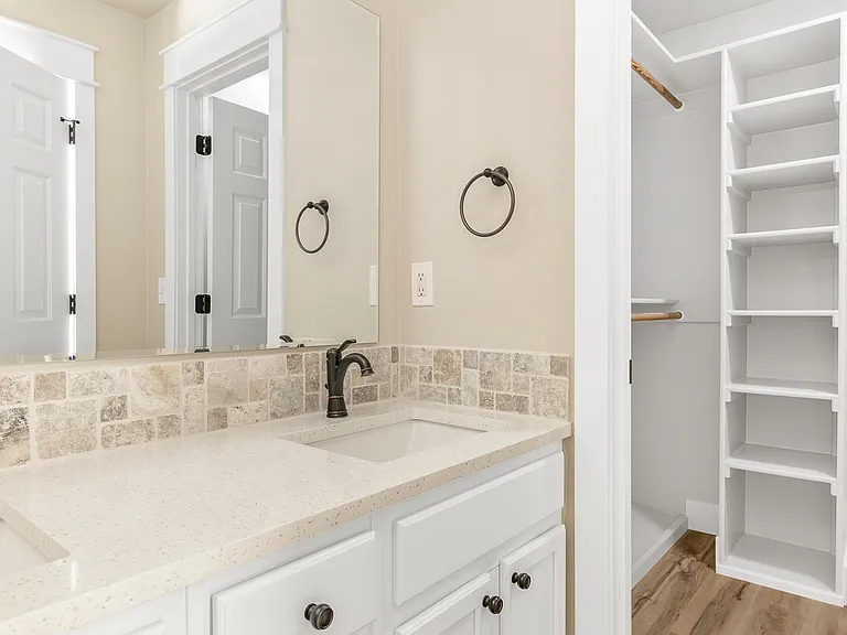 14192 W Chadford Dr — Photo 17