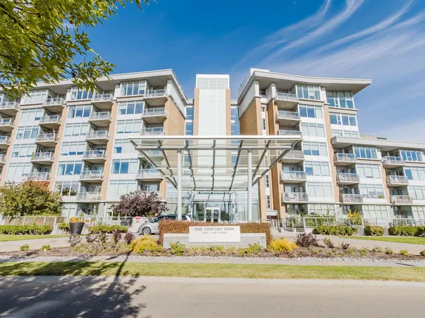 2504 109th St NW #401, Edmonton, AB T6J 2H3