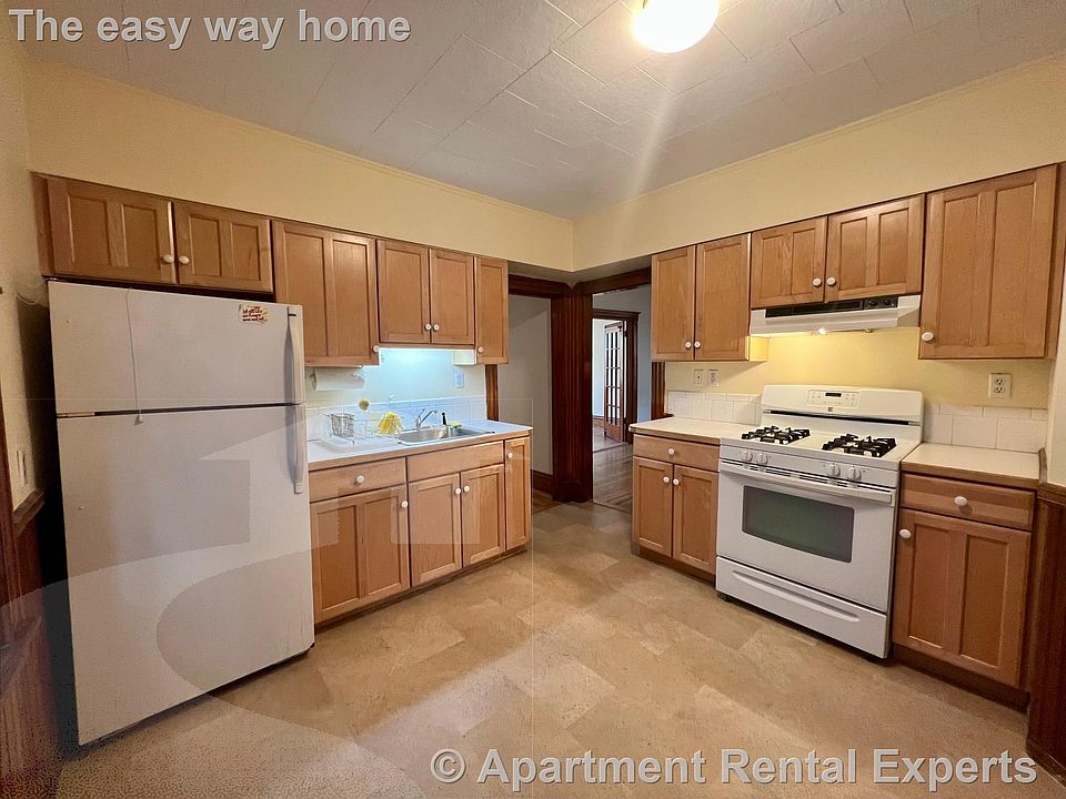 1st image of 21 Gold Star Rd #1