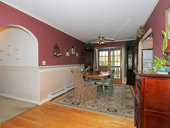 4th image of 1667 Central St