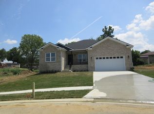 208 Jett Dr, Winchester, KY 40391