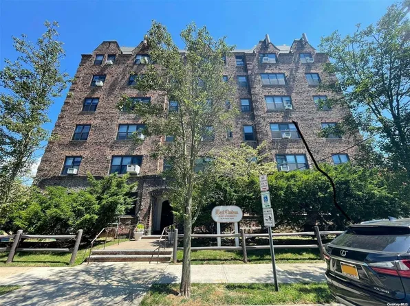 141 Wyckoff Place #5G, Woodmere, NY 11598