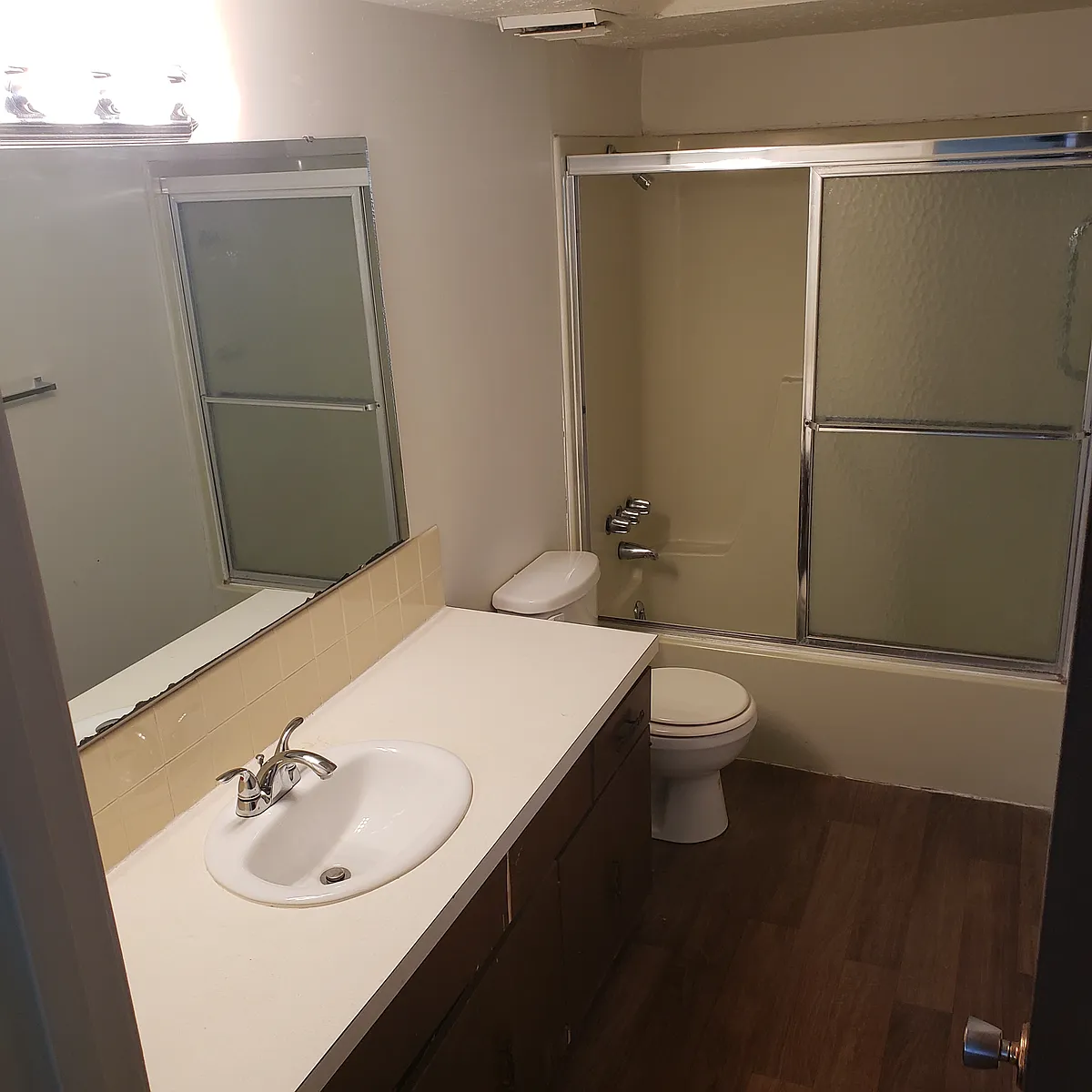 Building Photo - 2021 W 27th St #6