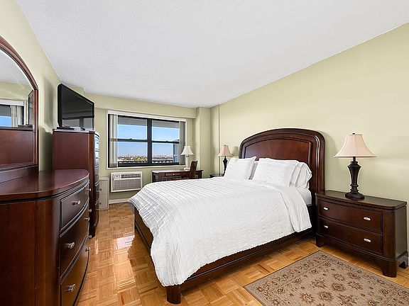 4th image of 39-60 54th St #8-F