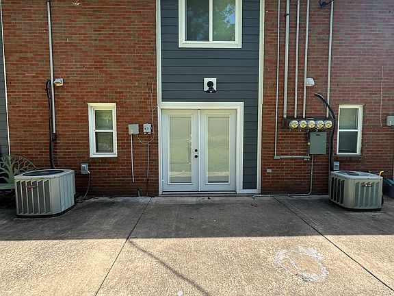 5th image of 1525 Weber Dr APT C