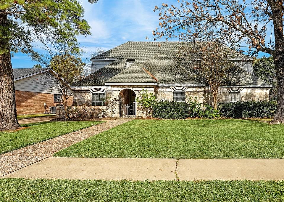 2nd image of 15518 Congo Ln