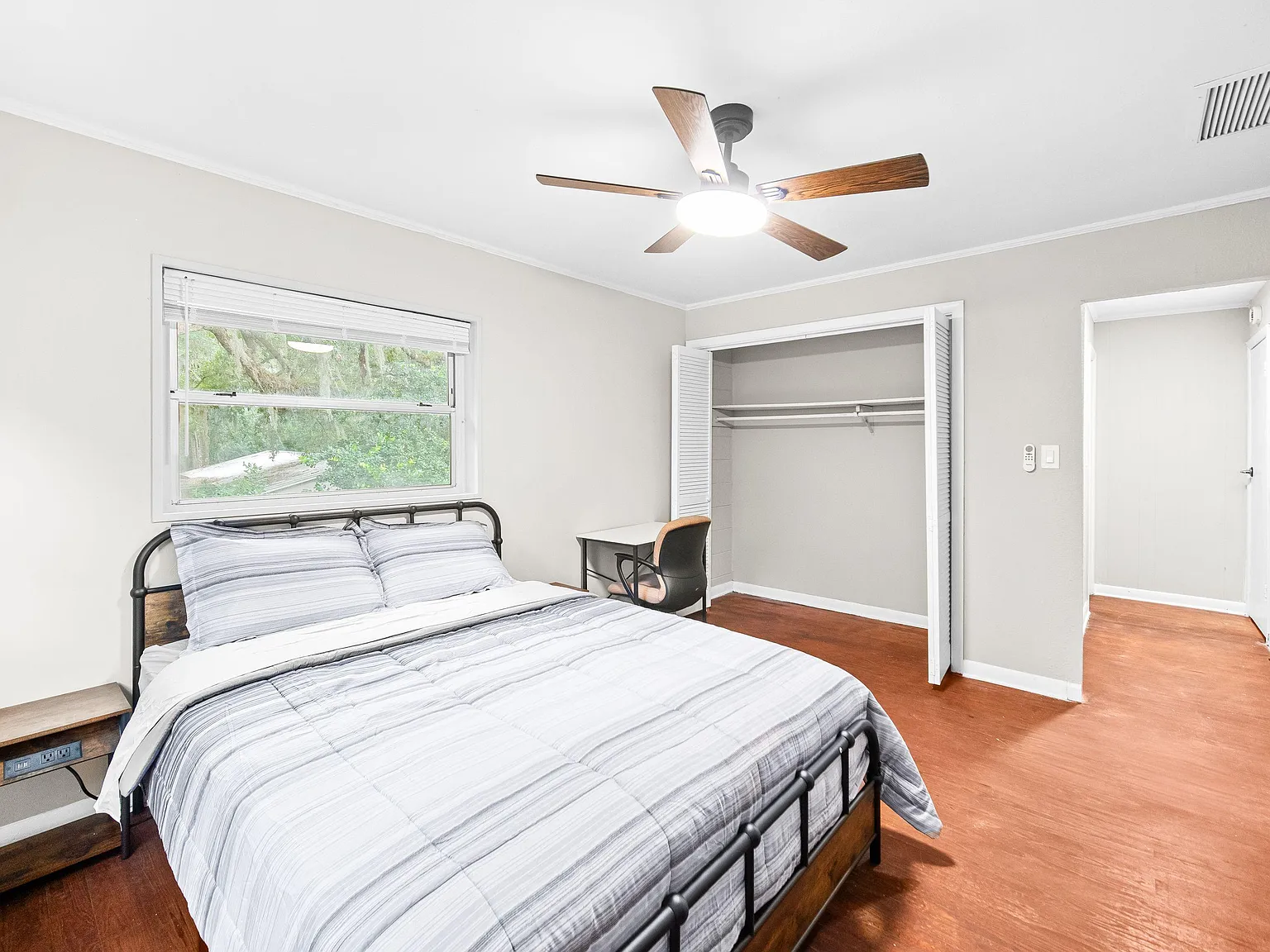 4 bed, 6.0 bath, 2353 sqft, $1,048 — Photo 3