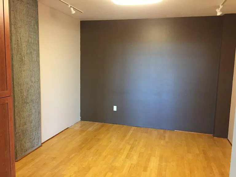 411 NW Flanders St #605 — Photo 11