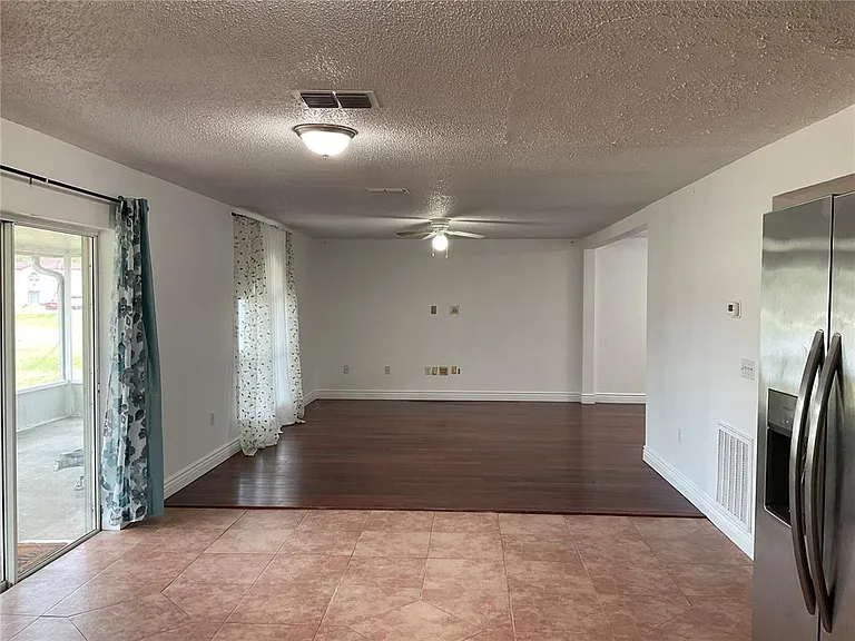 10318 Laxton St — Photo 24
