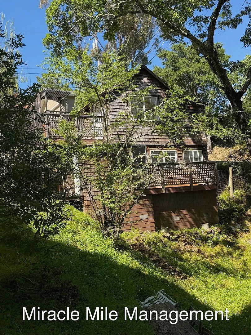 Charming Private Cottage in San Anselmo — Photo 1