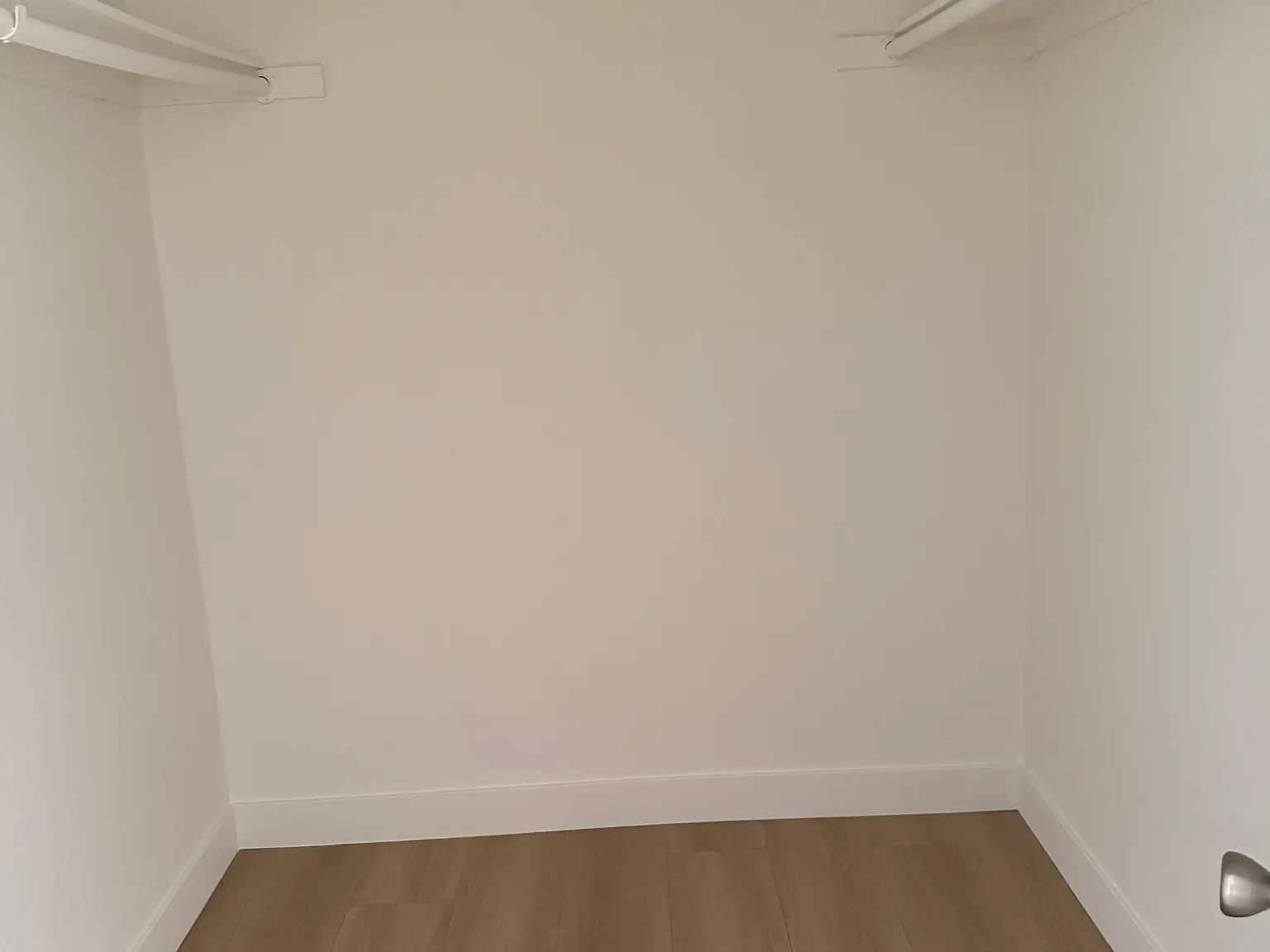 Studio, 700 sqft, $1,695 — Photo 2