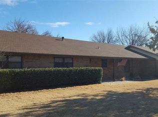 2933 Sunnybrook Ln, Enid, OK 73703