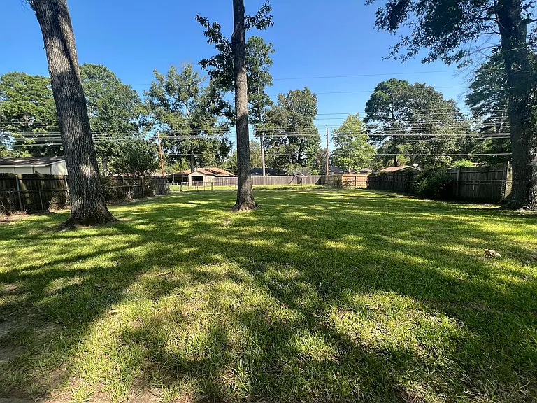 1140 Homewood Dr — Photo 13