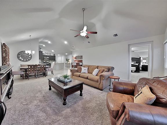 4th image of 9622 Paloma Creek Dr