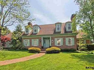 111 Fairfax Dr, York, PA 17403