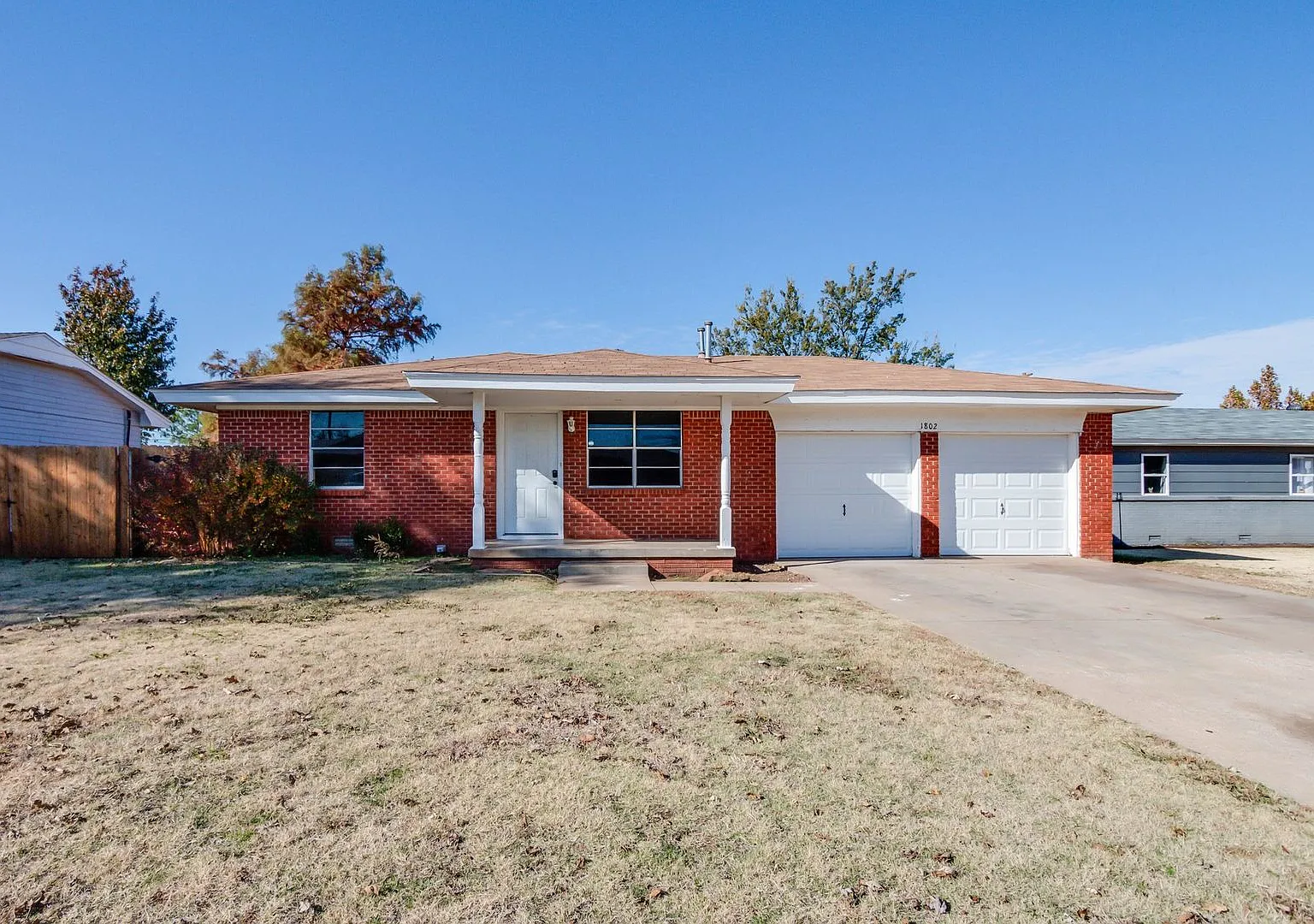 Three bed/one bath home backs up to Chisholm Trail Park — Photo 4