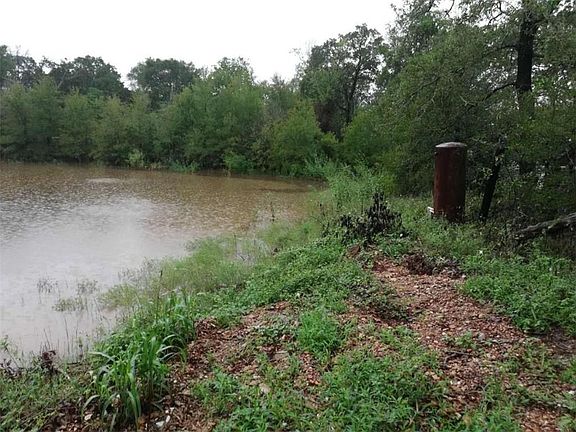 4th image of 165 Marjess Dr