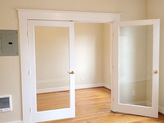 3rd image of 810 NE Couch St APT 107