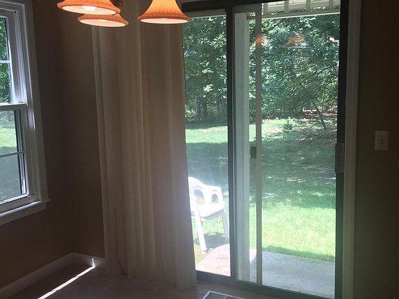 5th image of 401 Santa Anita Ln