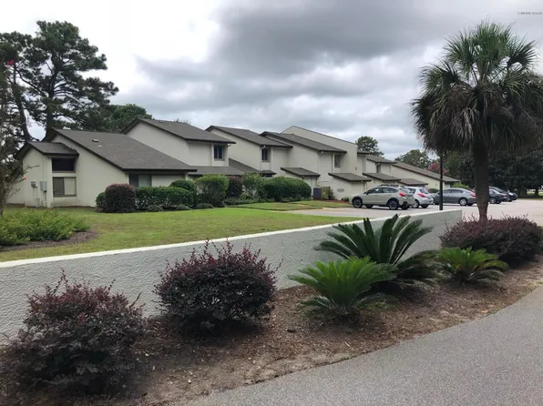 1 Marsh Harbor Dr, Beaufort, SC 29907