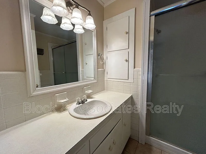 2 bed, 1.5 bath, 1030 sqft, $1,320 — Photo 4