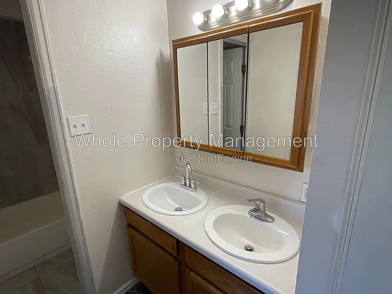 1180 Yosemite St #213 — Photo 17