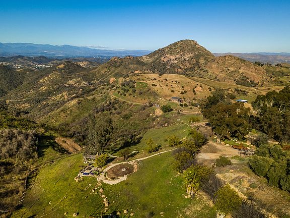 5th image of 33051 Mulholland Hwy