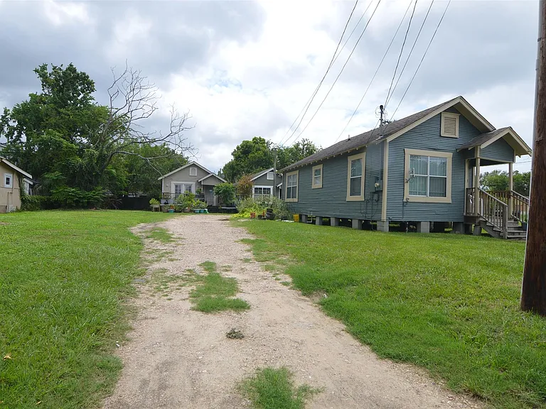 2712 Holman St #B — Photo 10