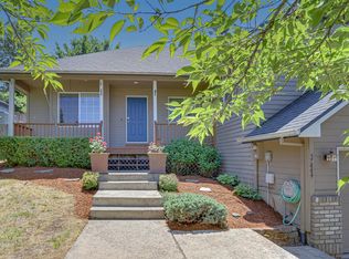 37444 Green Mountain St, Sandy, OR 97055