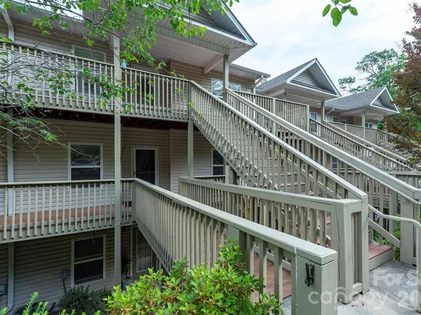 509 Carrington Pl, Arden, NC 28704
