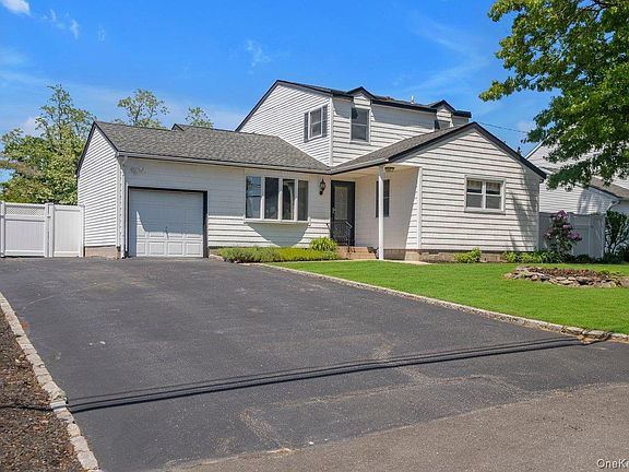2nd image of 19 Laurelton Avenue